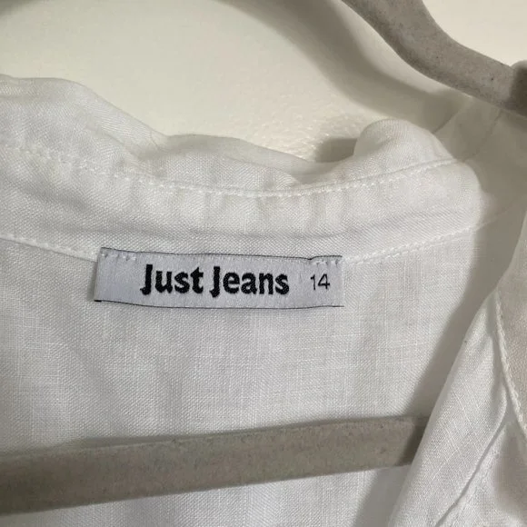 AS NEW WHITE LINEN LONG SLEEVED SHIRT - SIZE 14 - HIGH LOW HEM - Picture 2 of 5